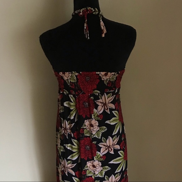 🌺 Red & Black Floral Halter Midi Dress 🌺 - Picture 5 of 6